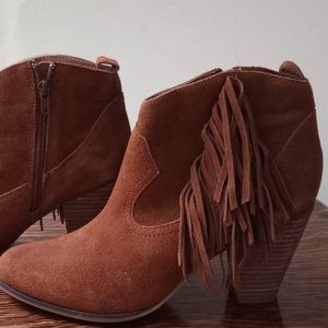 Steve Madden suede fringe ankle boots size